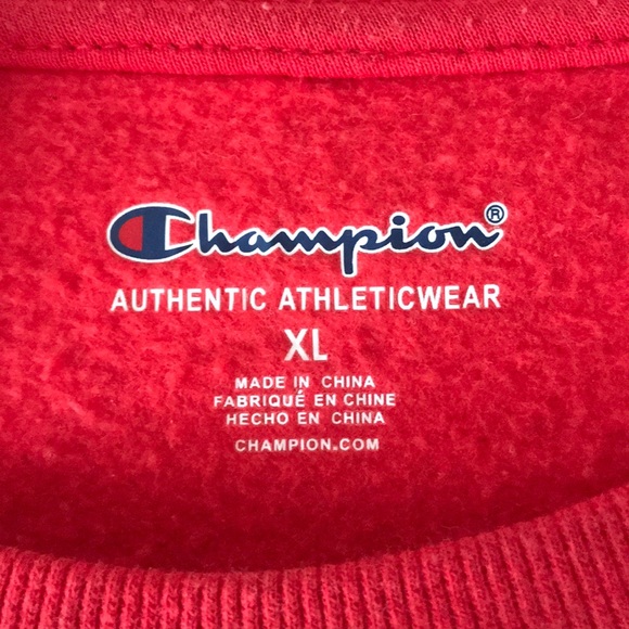 RED CHAMPION CREWNECK - Picture 2 of 2
